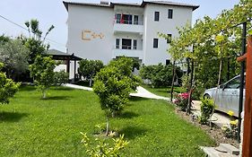 Hotel Vila C Plus Plus