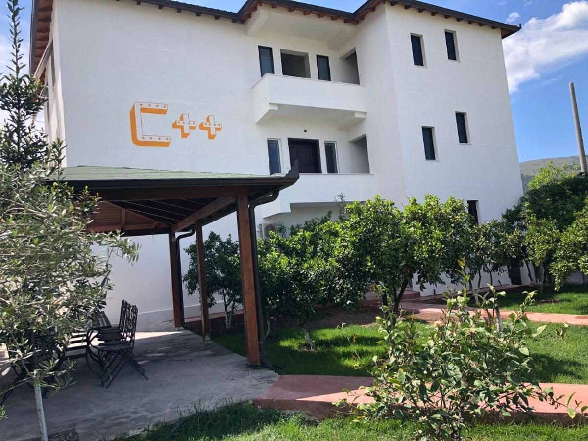 Hotel Vila C Plus Plus Berat Exterior photo