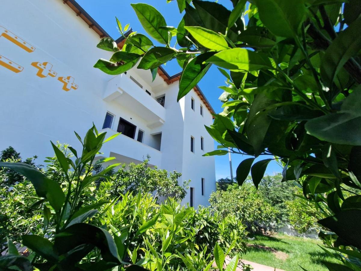 Hotel Vila C Plus Plus Berat Exterior photo