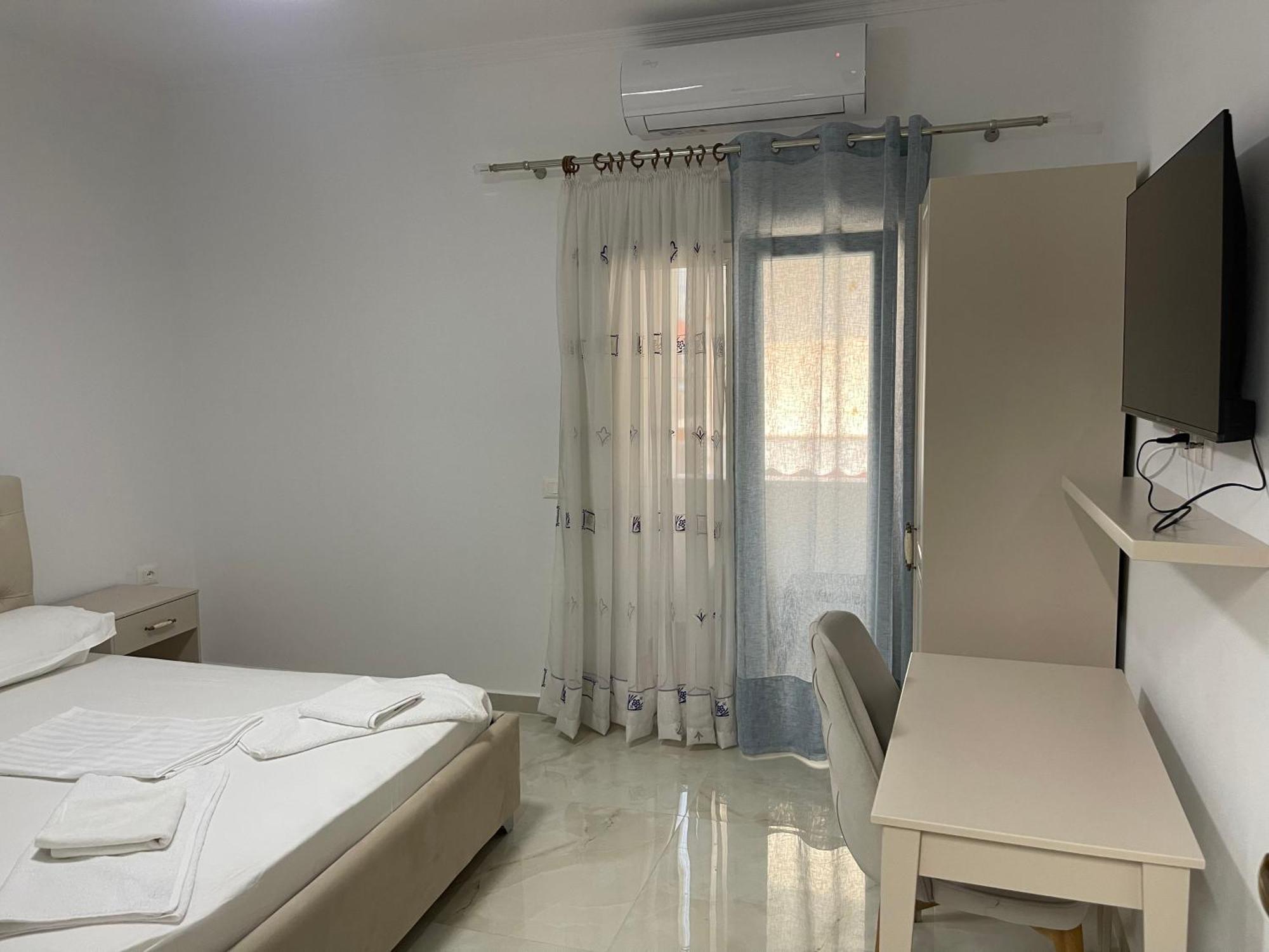 Hotel Vila C Plus Plus Berat Exterior photo