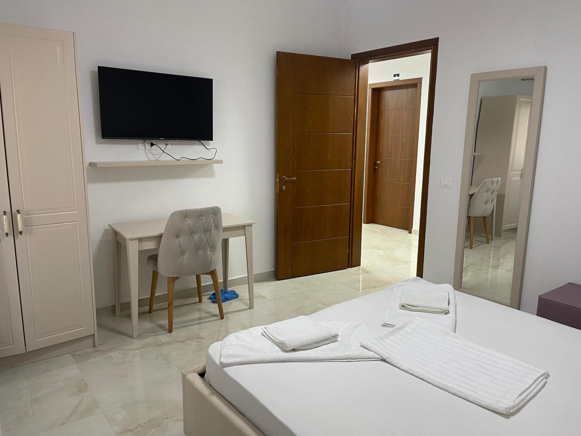 Hotel Vila C Plus Plus Berat Exterior photo