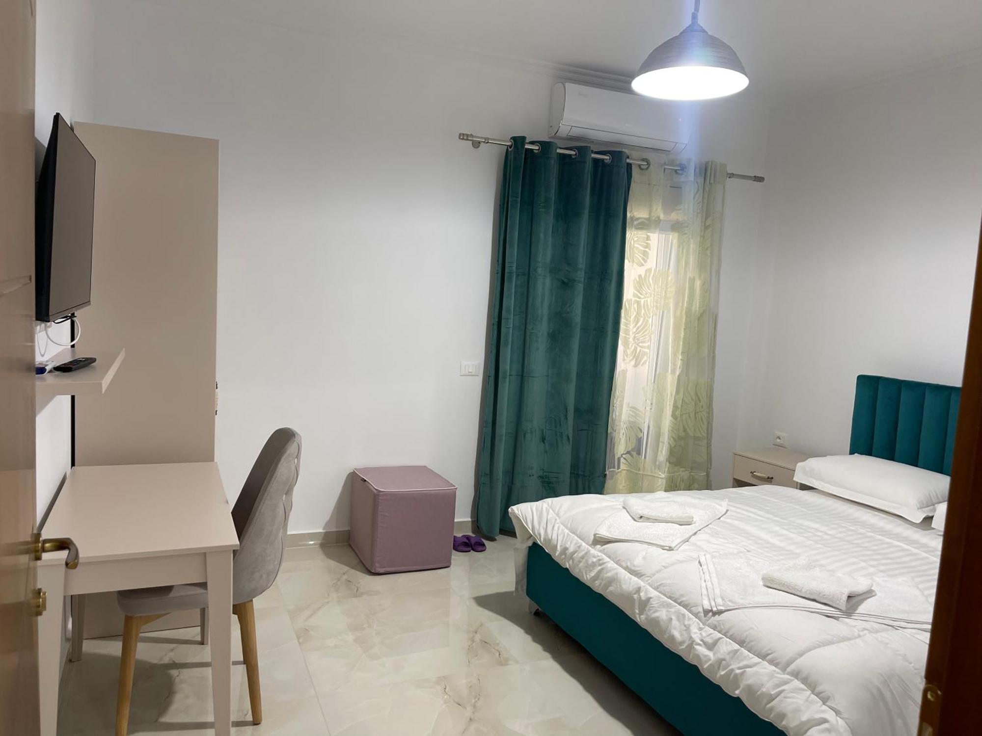 Hotel Vila C Plus Plus Berat Exterior photo